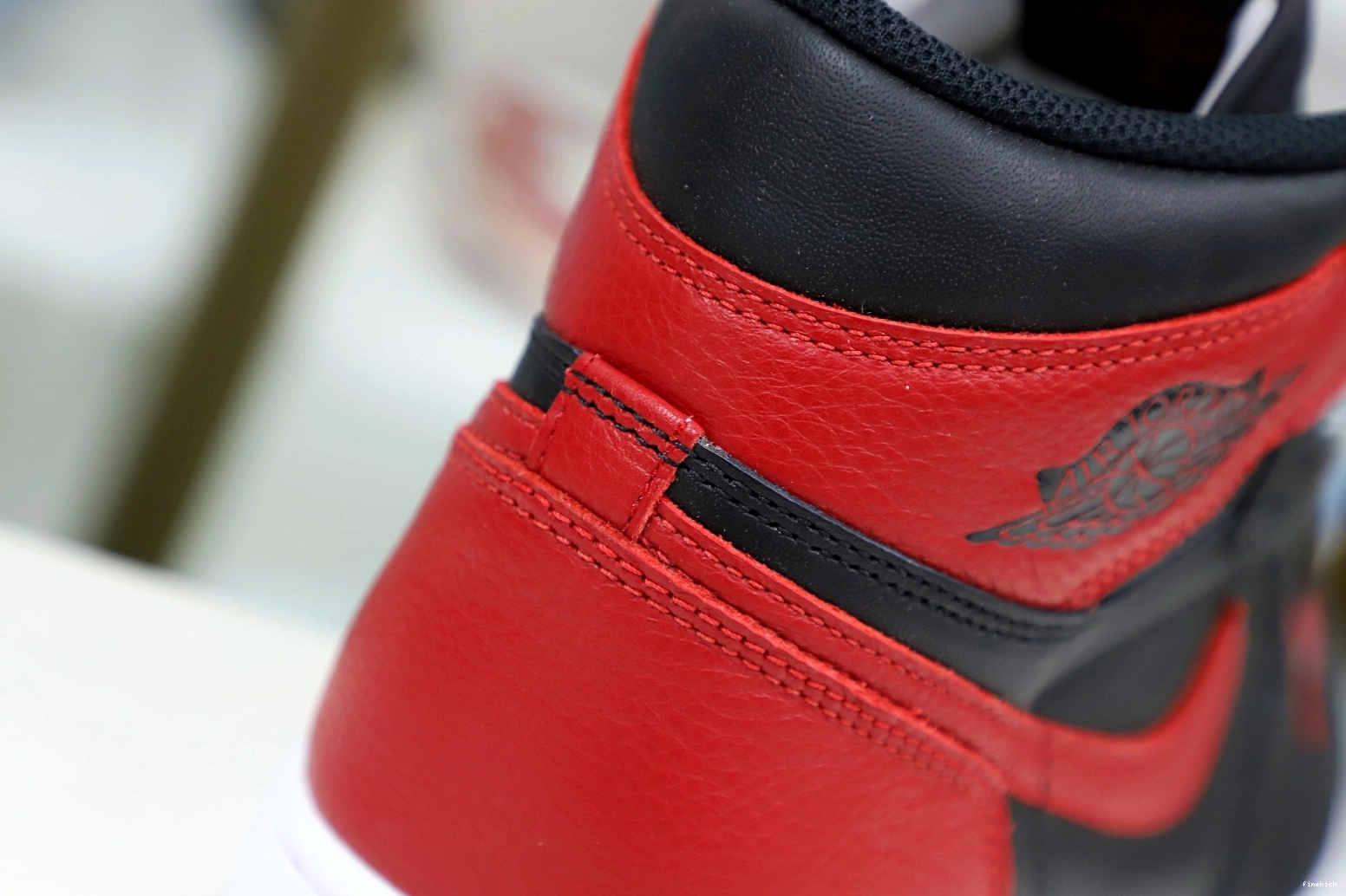 JORDAN HIGH RETRO AIR OG 1 'BRED' 1002